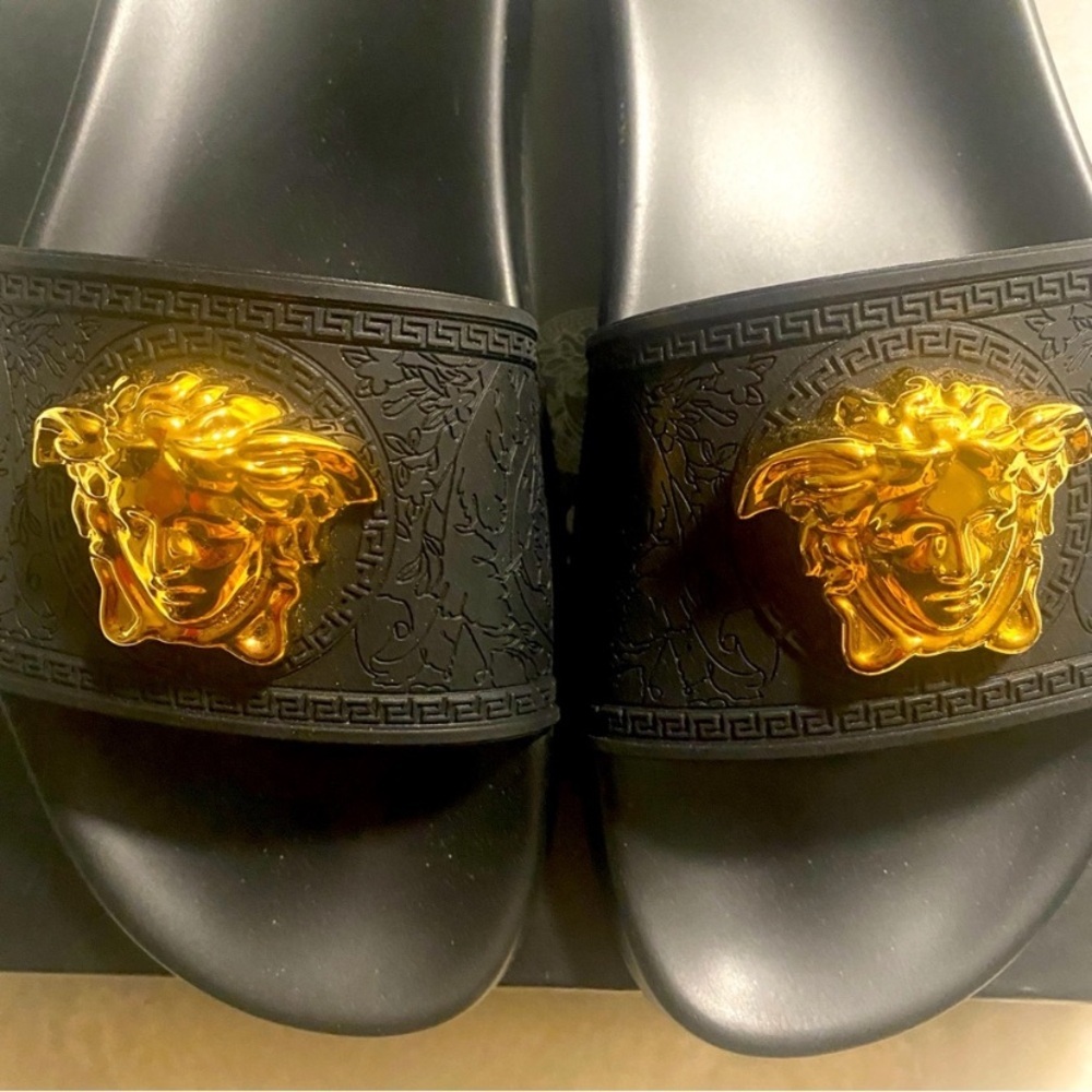 NIB Versace Women's Medusa Slide Sandals in Black/ Gold - Size 37 - Picture 13 of 16